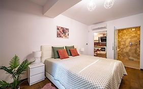 Ar Casalux Apartment